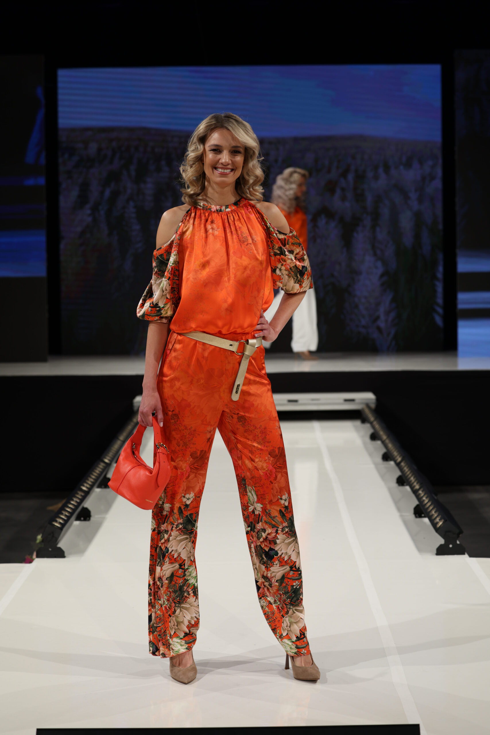 Lýdia Eckhardt Fashion show - Križovatky