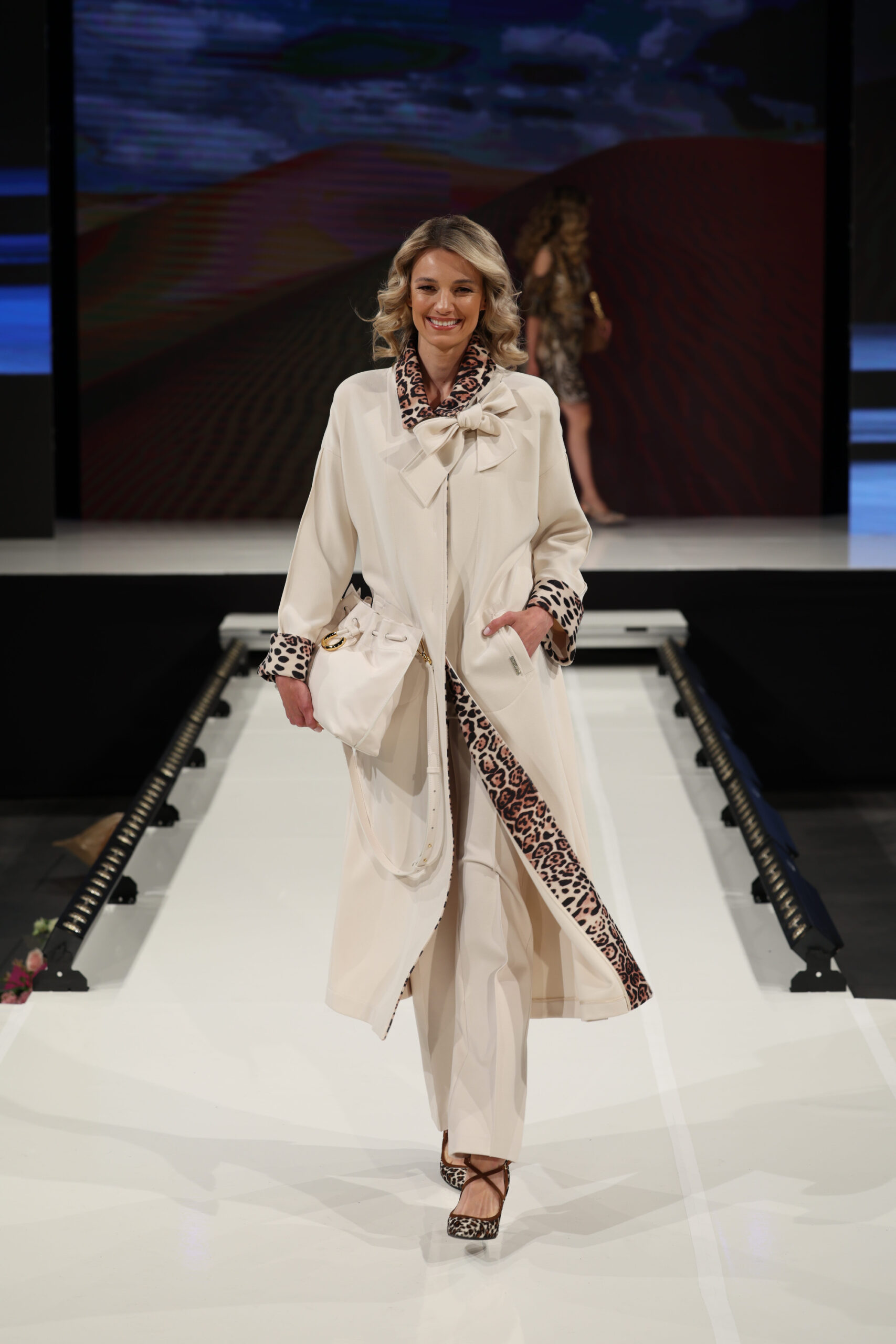 Lýdia Eckhardt Fashion show - Križovatky