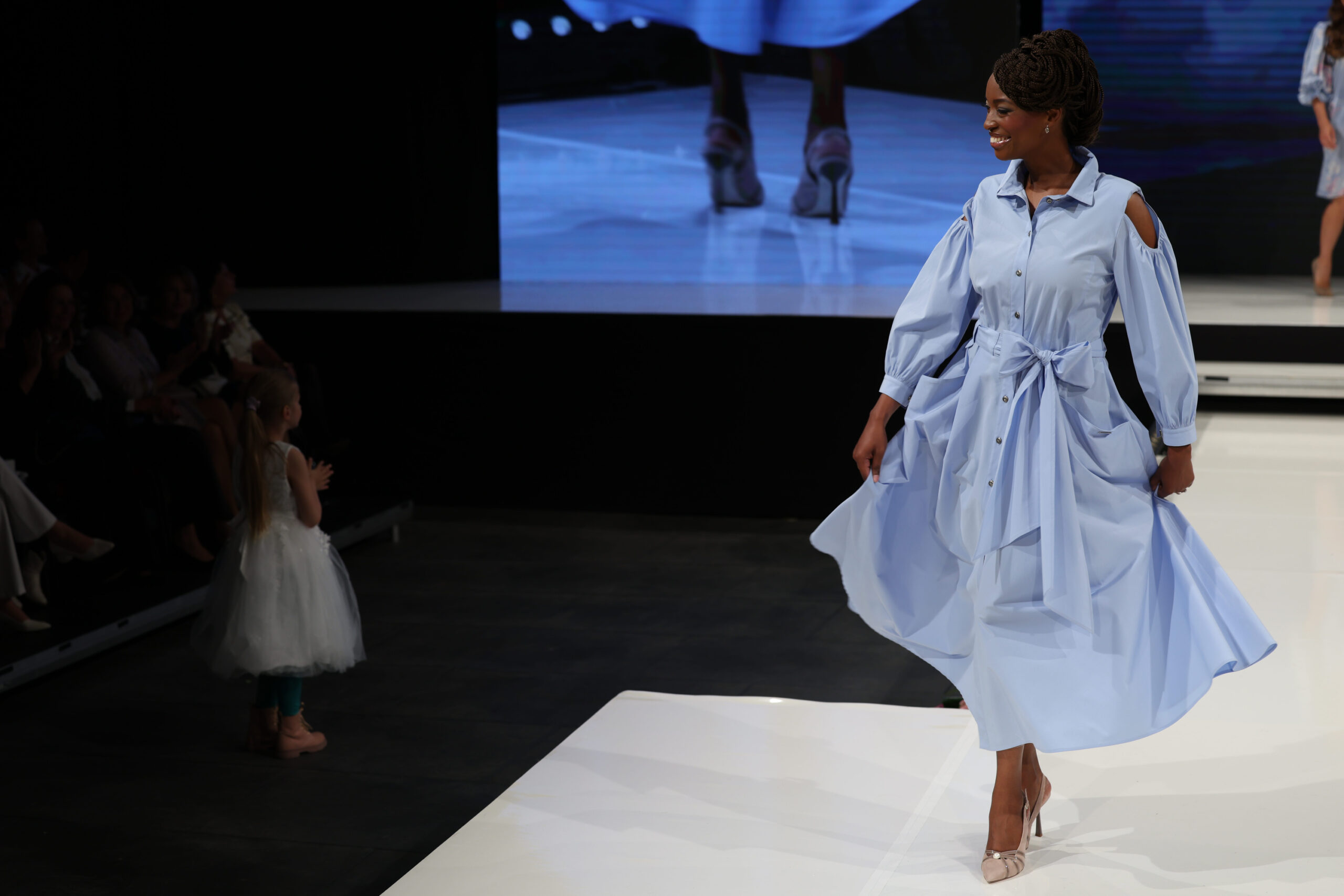 Lýdia Eckhardt Fashion show - Križovatky