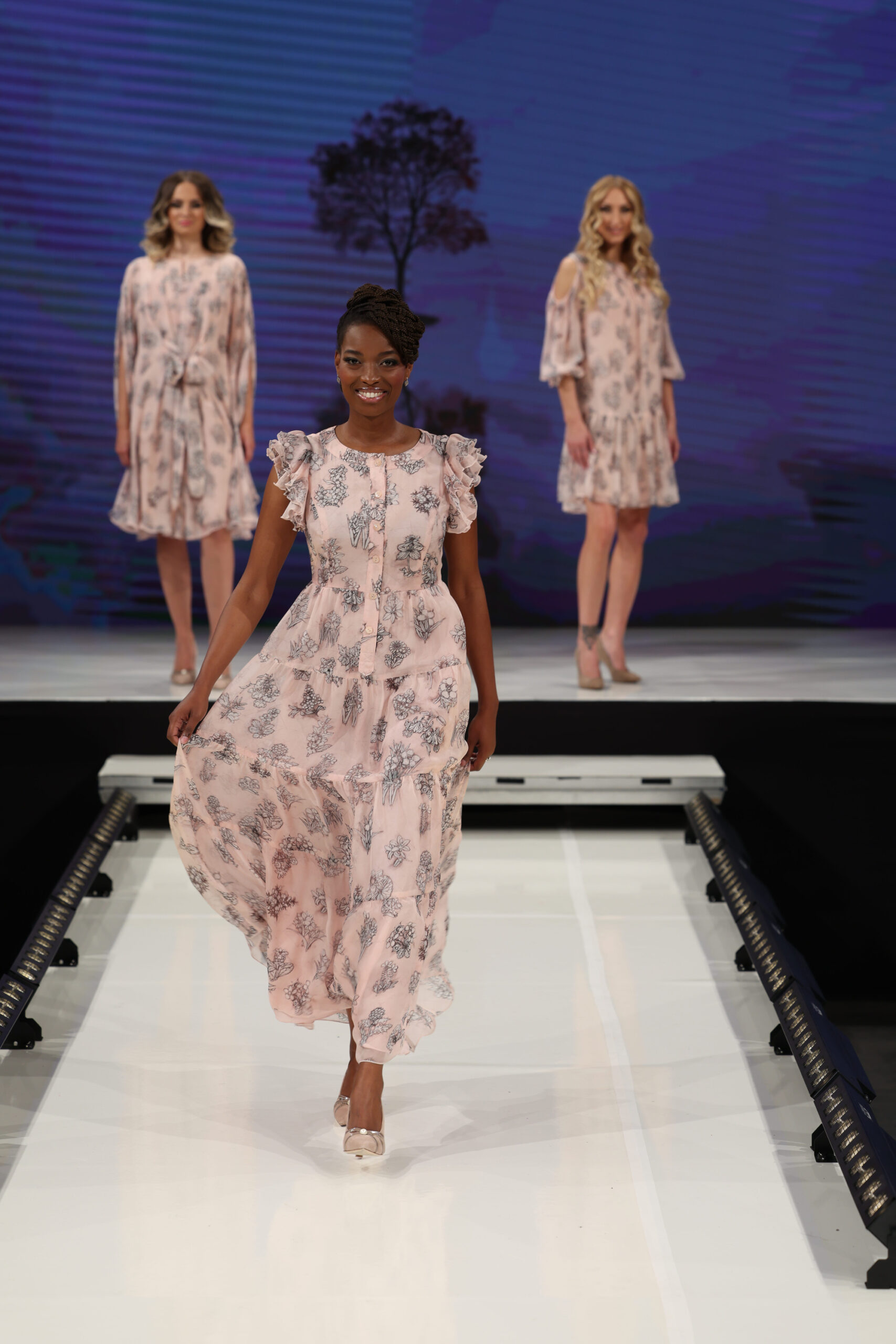 Lýdia Eckhardt Fashion show - Križovatky