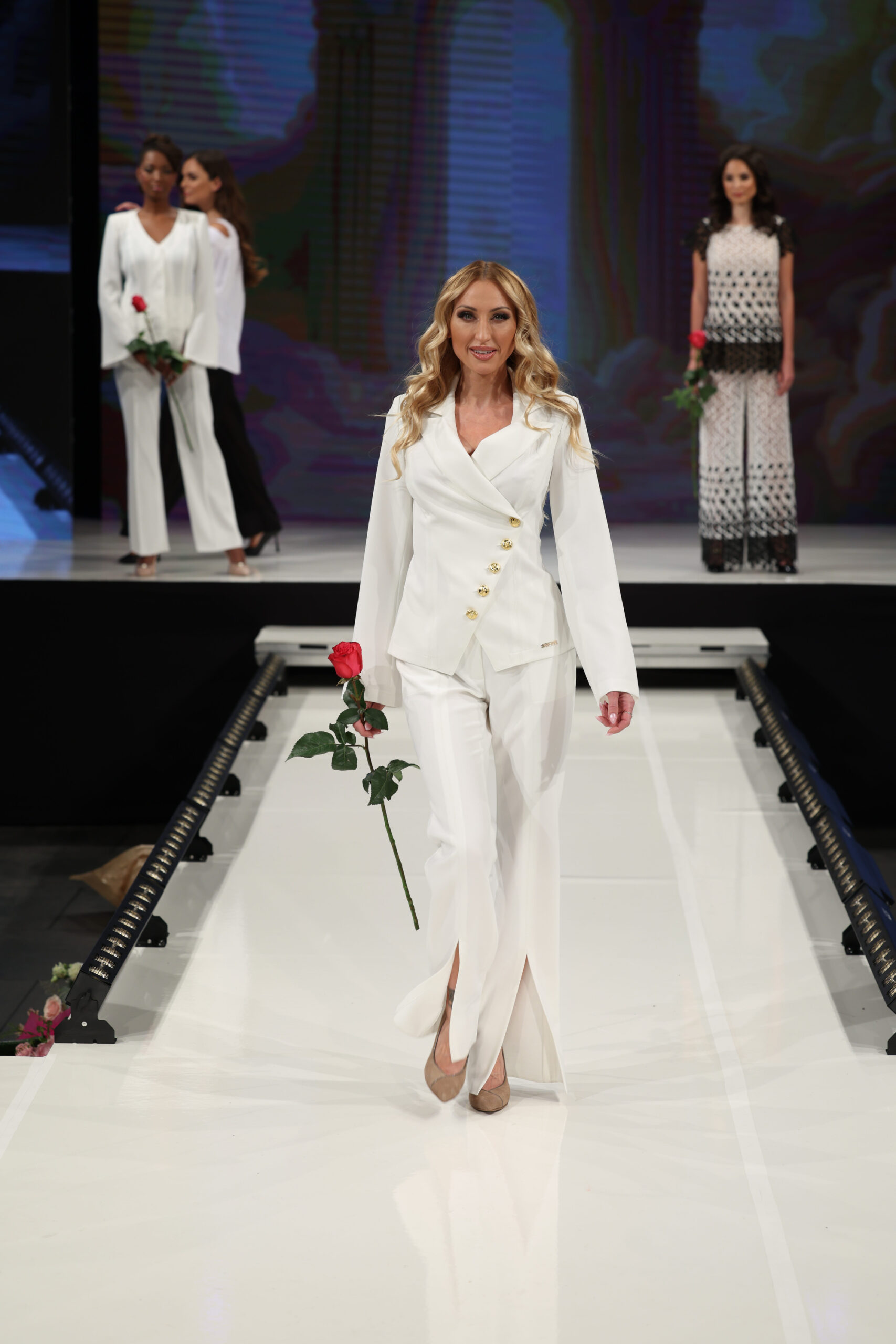 Lýdia Eckhardt Fashion show - Križovatky