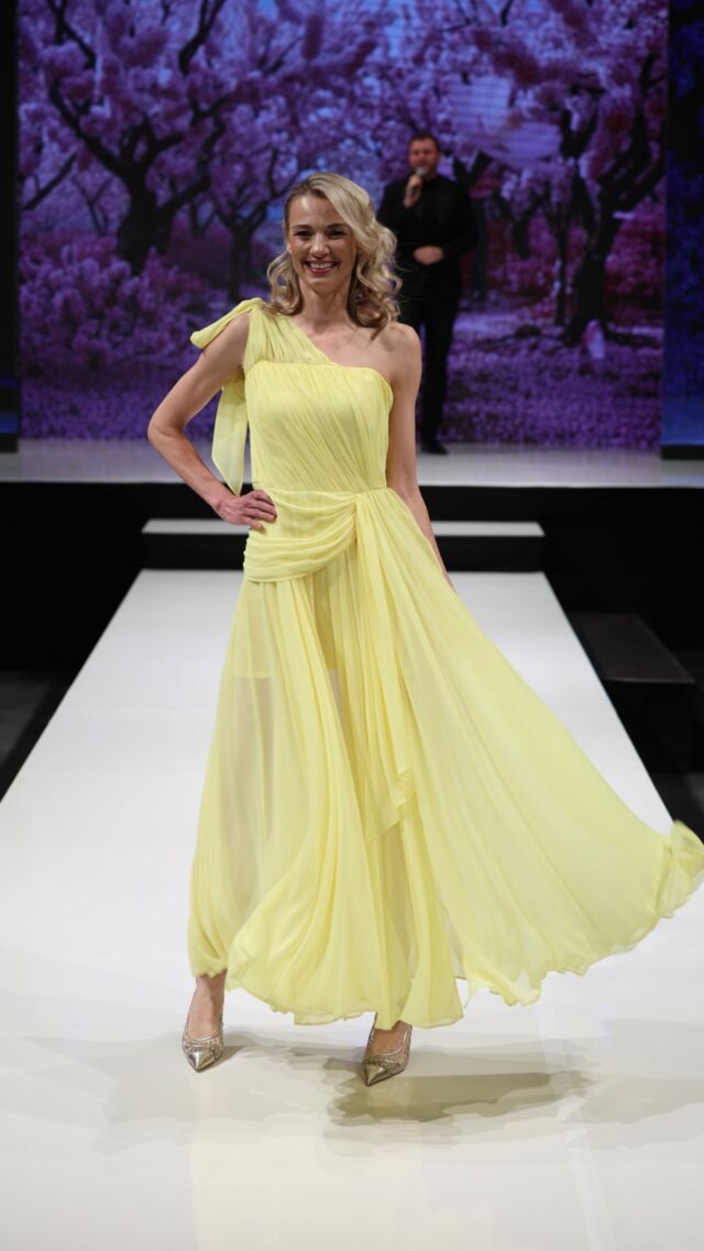 💃🏼Modelka: @zuzina_c 
👠Topánky: @fiorangelo_sk 
💄Makeup: @revlon_sk 
💇🏼‍♀️Vlasy: @monika__zradulova 
📸Foto: @peterfrolo 

#lydiaeckhardt #lydiaeckhardt_fashion #summer #collection