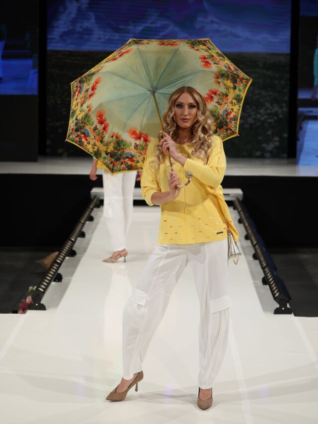 Čo ak zaprší ?! Nevadí, sme pripravené🌧️

#nohavice #top #biela #white #žltá #yellow #fashionshow #križovatky #lydiaeckhardt #lydiaeckhardt_fashion #newcollection #collection #summer #leto #handmade #slovakia #bratislava #model @deni_atlas #shoes @fiorangelo_sk #bag @lamio_sk #hair @salonkrasymonika #makeup @revlon_sk #foto @peterfrolo
